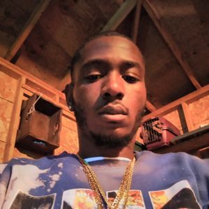 Meet your Posher, Devonte